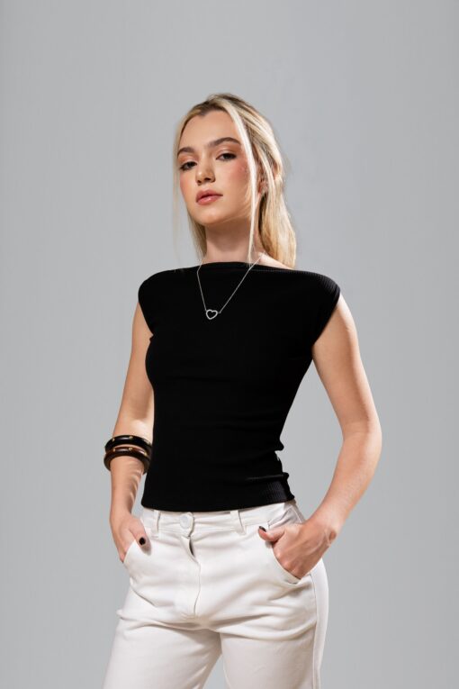 BLUSA CANELADA DECOTE CANOA COSTAS ABERTAS